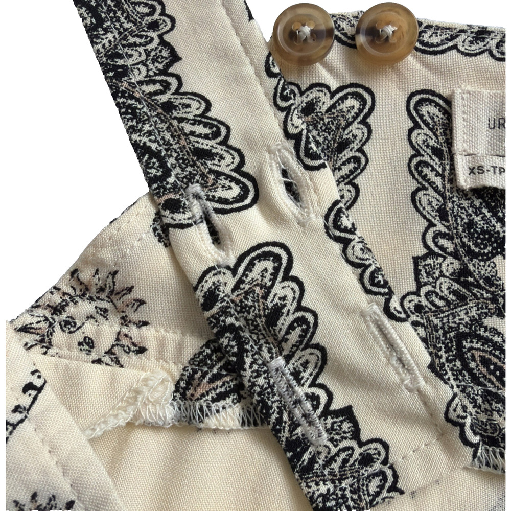 Urban Outfitters Pocket Full Posey Bandana Romper Womens XS Lightweight Pockets - Picture 11 of 11